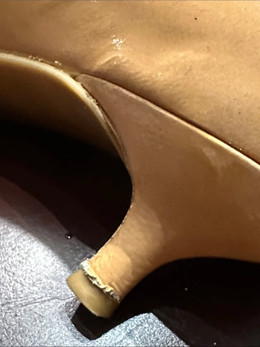 Stuart Weitzman Nude Patent Leather Kitten Heels - Picture 7 of 16